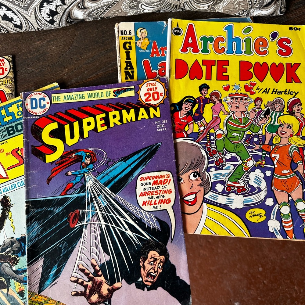 Comic Books - Picture 2 of 2